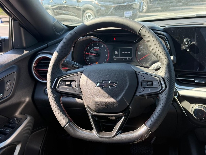 Chevrolet Trax Vehicle Full-screen Gallery Image 7