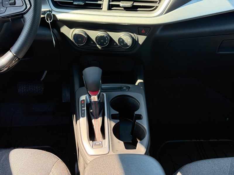 Chevrolet Trax Vehicle Full-screen Gallery Image 9