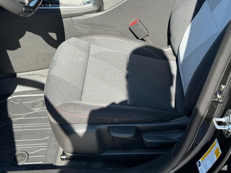 Chevrolet Trax Vehicle Full-screen Gallery Image 11