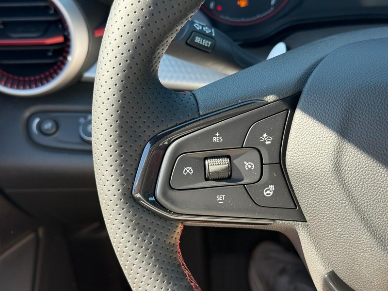 Chevrolet Trax Vehicle Full-screen Gallery Image 12