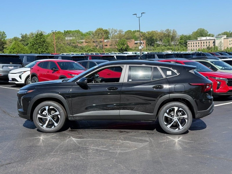 Chevrolet Trax Vehicle Full-screen Gallery Image 2