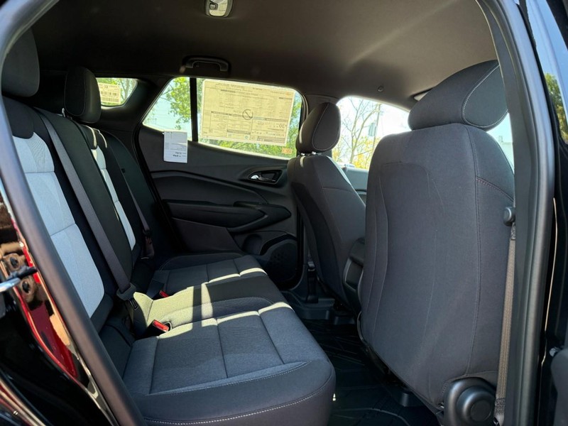 Chevrolet Trax Vehicle Full-screen Gallery Image 5