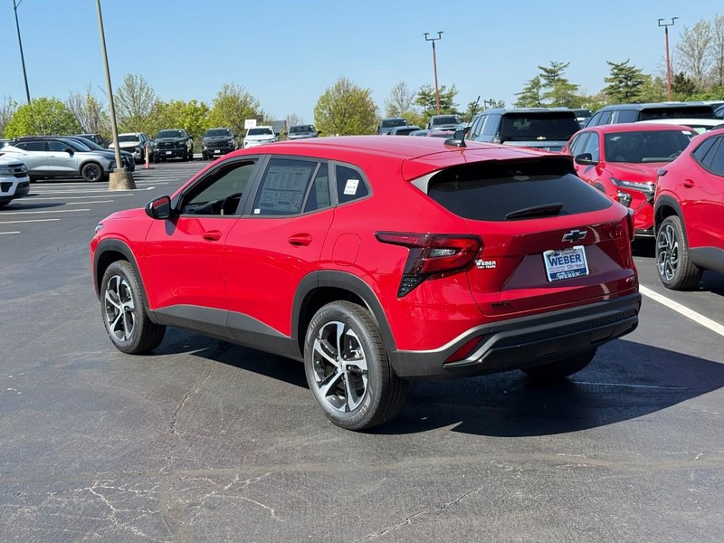 Chevrolet Trax Vehicle Full-screen Gallery Image 3