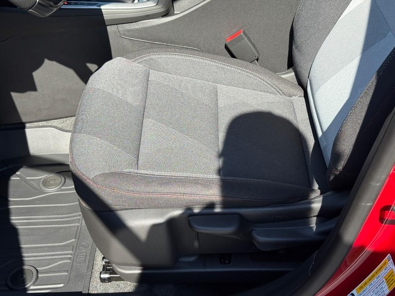 Chevrolet Trax Vehicle Full-screen Gallery Image 12