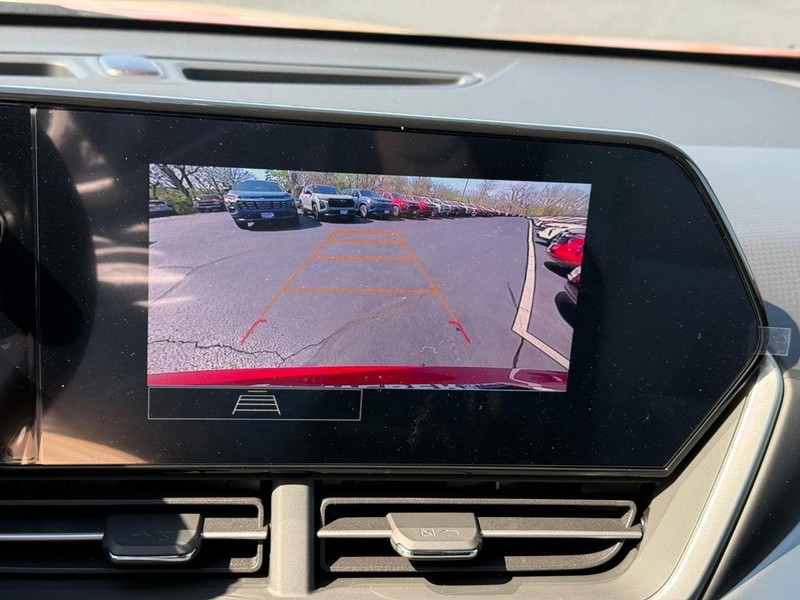 Chevrolet Trax Vehicle Full-screen Gallery Image 17