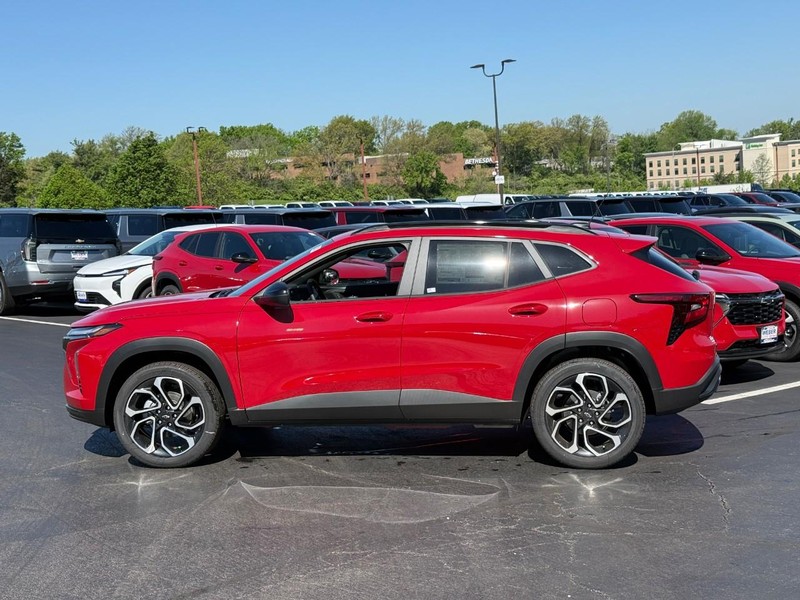 Chevrolet Trax Vehicle Full-screen Gallery Image 2