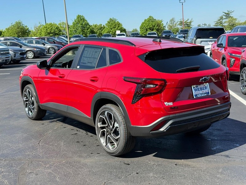 Chevrolet Trax Vehicle Full-screen Gallery Image 3