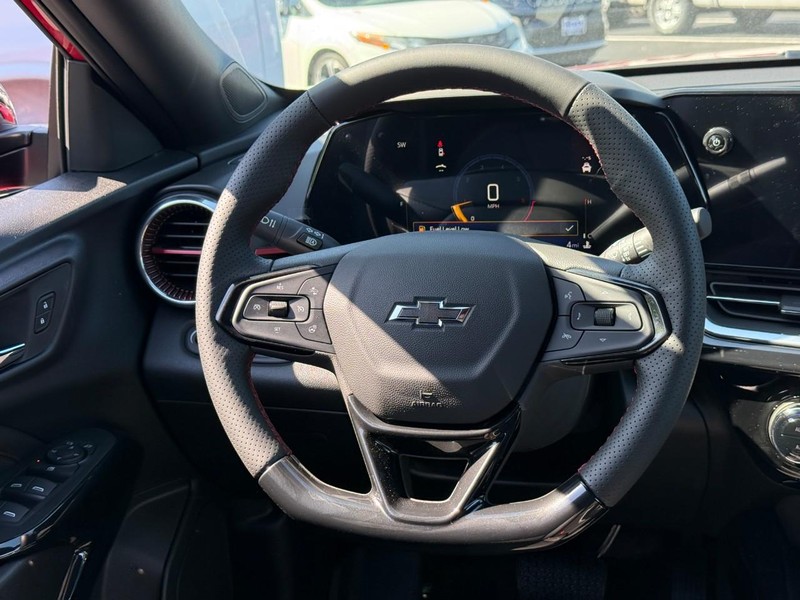 Chevrolet Trax Vehicle Full-screen Gallery Image 7