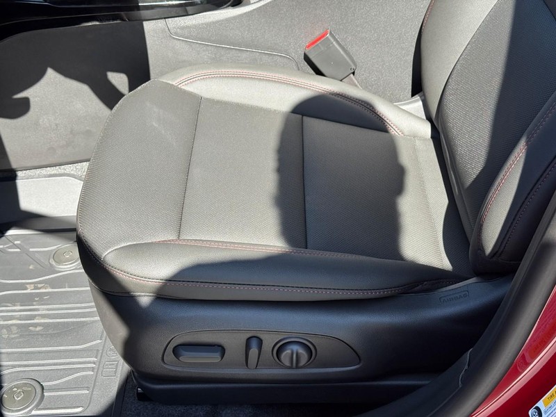 Chevrolet Trax Vehicle Full-screen Gallery Image 11