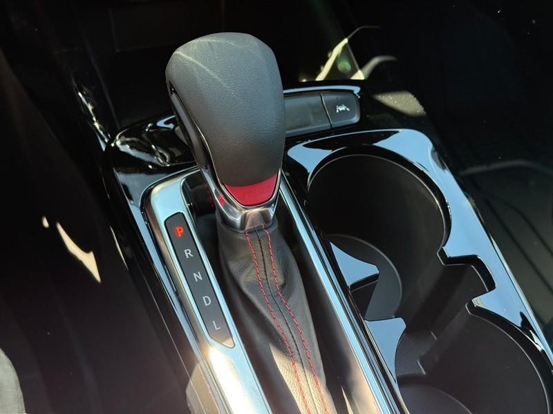Chevrolet Trax Vehicle Full-screen Gallery Image 15
