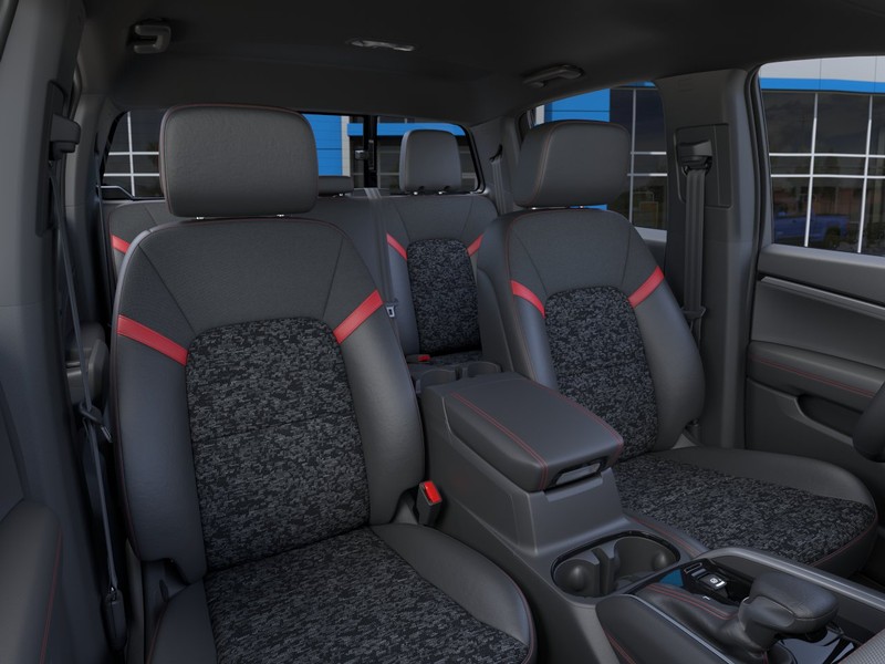 Chevrolet Colorado Vehicle Full-screen Gallery Image 16