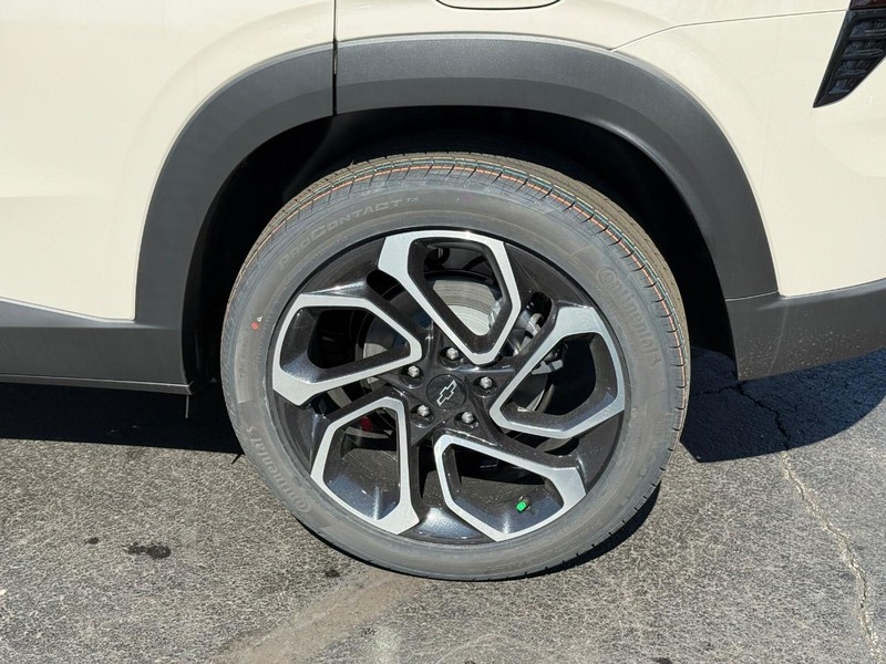 Chevrolet Trax Vehicle Full-screen Gallery Image 4