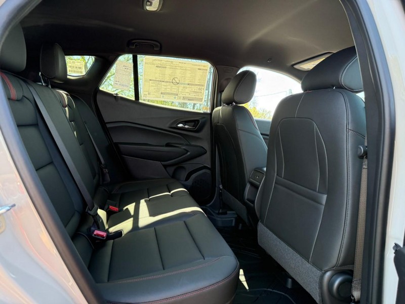 Chevrolet Trax Vehicle Full-screen Gallery Image 6