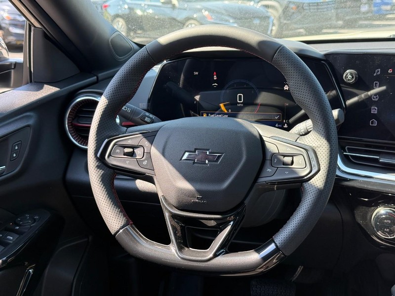 Chevrolet Trax Vehicle Full-screen Gallery Image 8