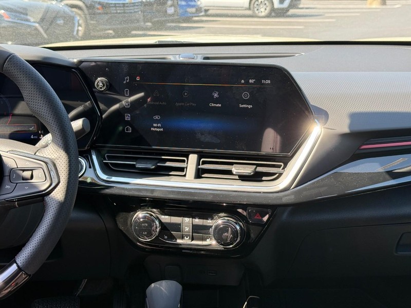 Chevrolet Trax Vehicle Full-screen Gallery Image 9
