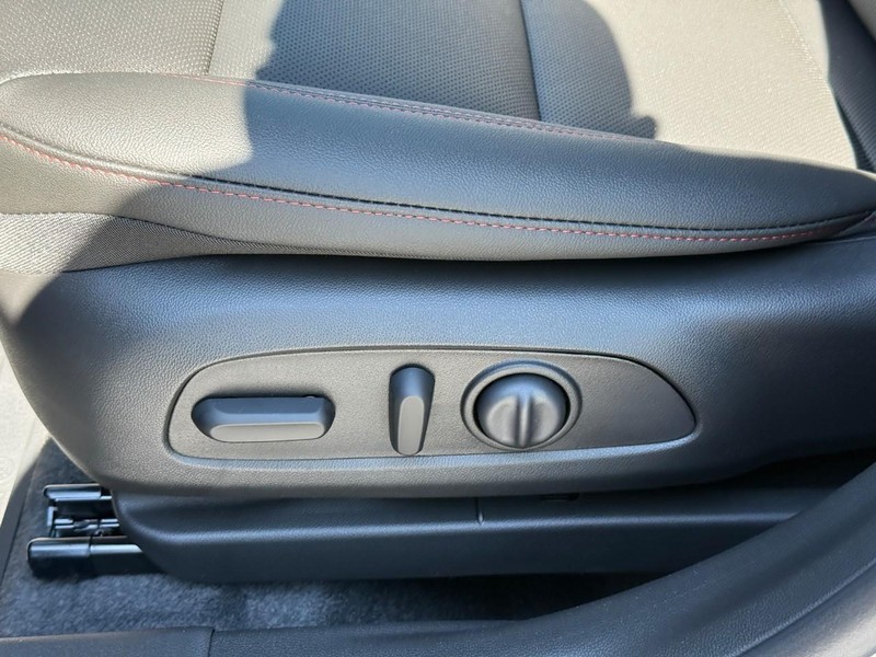 Chevrolet Trax Vehicle Full-screen Gallery Image 13