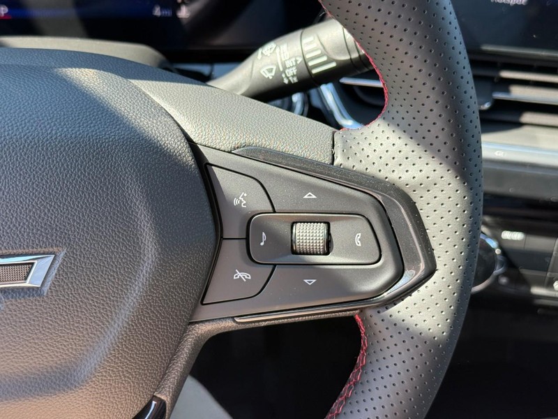 Chevrolet Trax Vehicle Full-screen Gallery Image 15