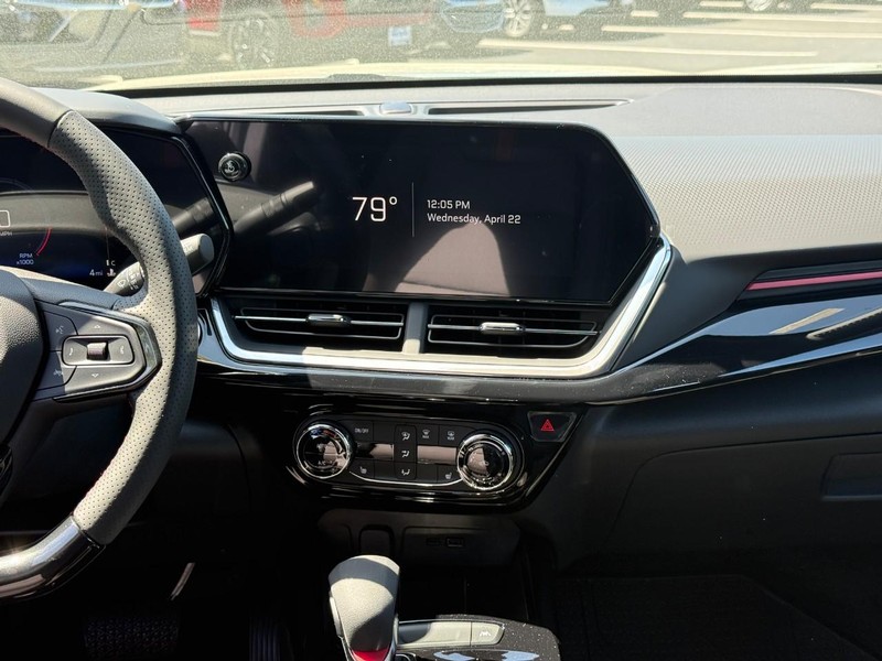 Chevrolet Trax Vehicle Full-screen Gallery Image 8