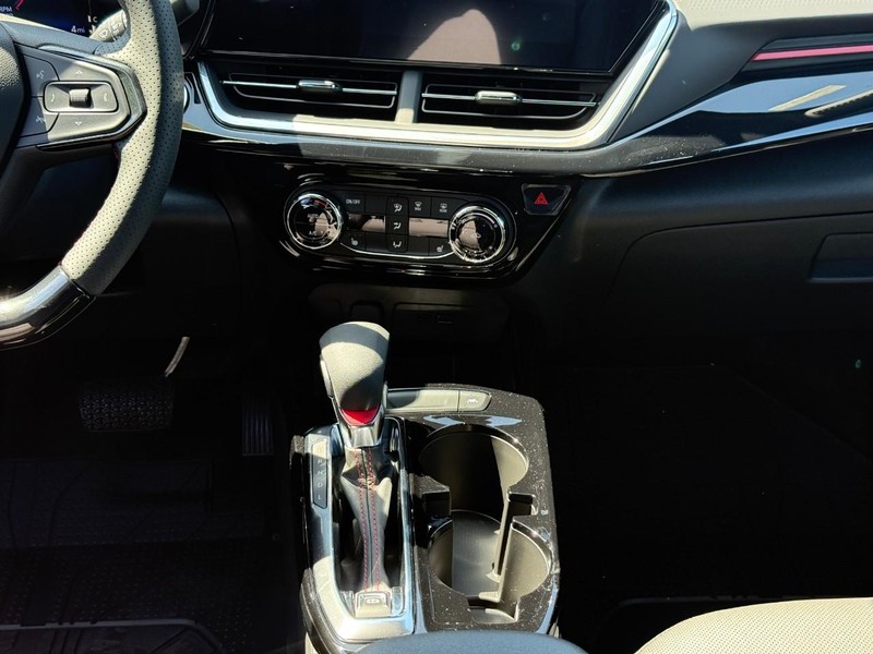 Chevrolet Trax Vehicle Full-screen Gallery Image 9