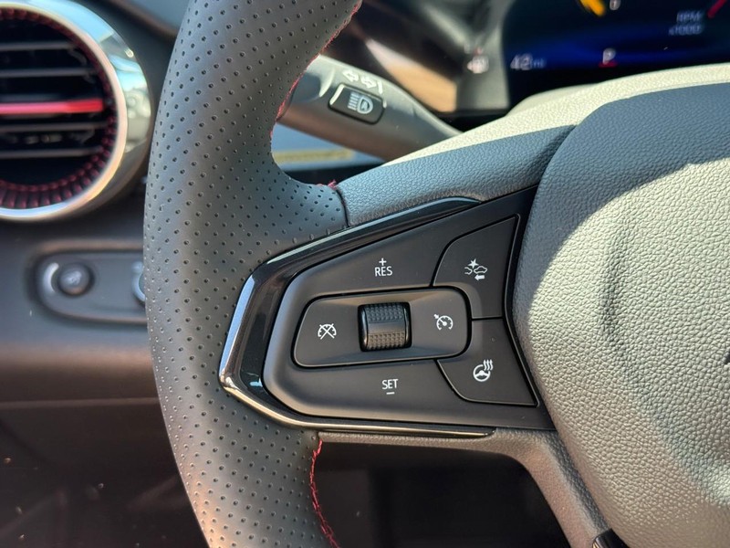 Chevrolet Trax Vehicle Full-screen Gallery Image 13