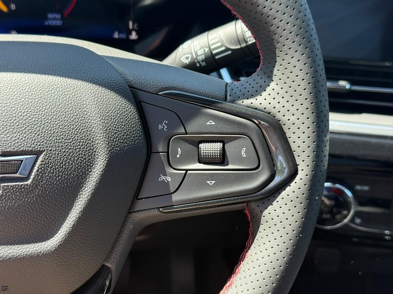 Chevrolet Trax Vehicle Full-screen Gallery Image 14