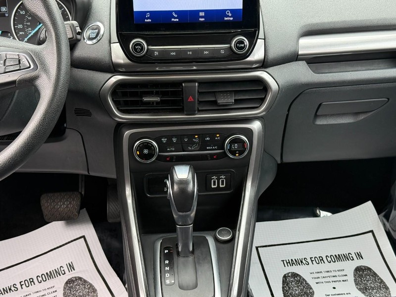 Ford EcoSport Vehicle Full-screen Gallery Image 15