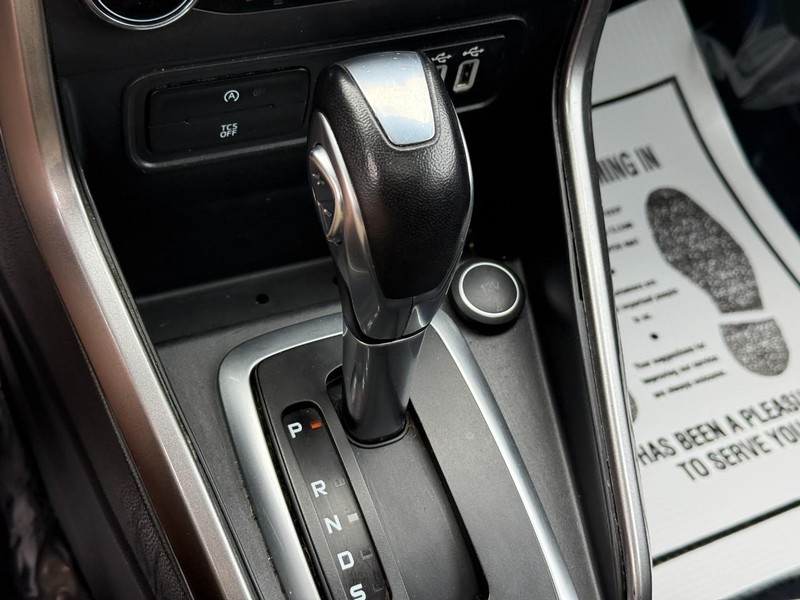 Ford EcoSport Vehicle Full-screen Gallery Image 25