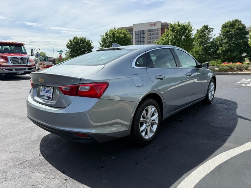 Chevrolet Malibu Vehicle Full-screen Gallery Image 7