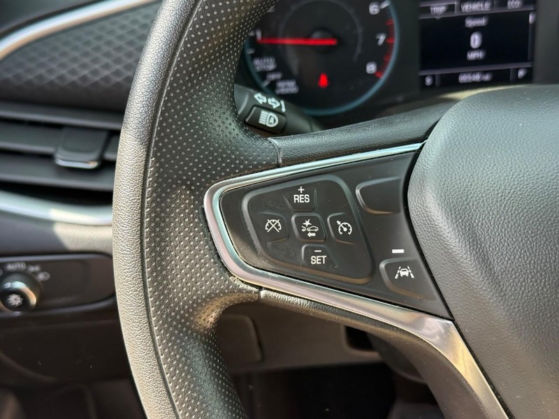Chevrolet Malibu Vehicle Full-screen Gallery Image 19