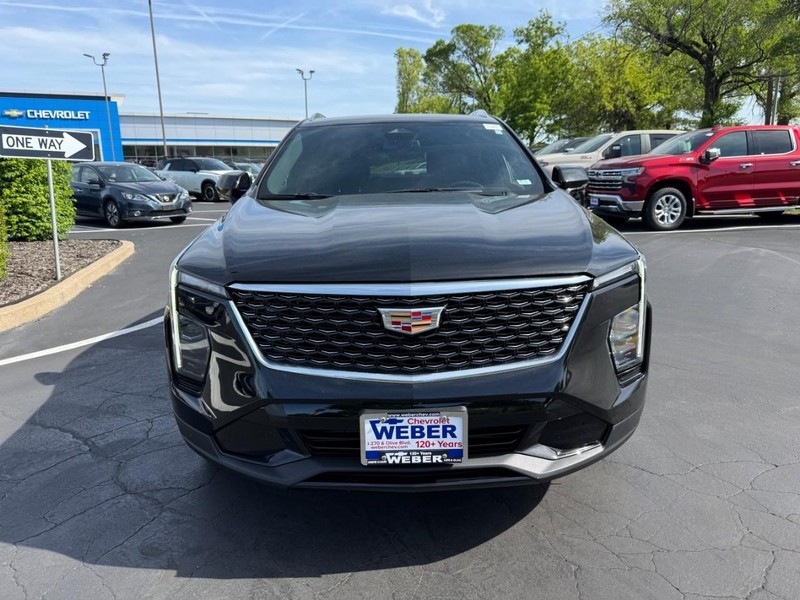 Cadillac XT4 Vehicle Full-screen Gallery Image 08