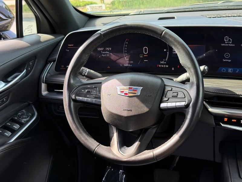 Cadillac XT4 Vehicle Full-screen Gallery Image 11