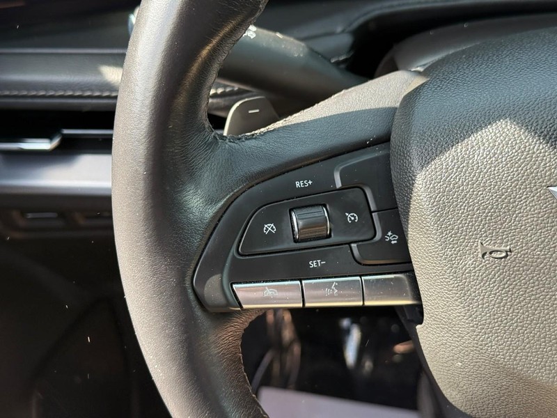 Cadillac XT4 Vehicle Full-screen Gallery Image 16