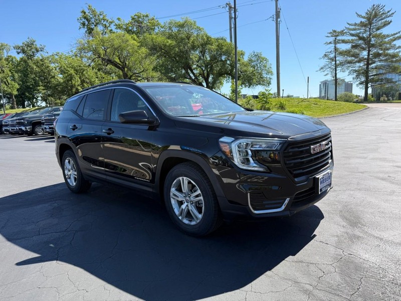 GMC Terrain Vehicle Full-screen Gallery Image 8