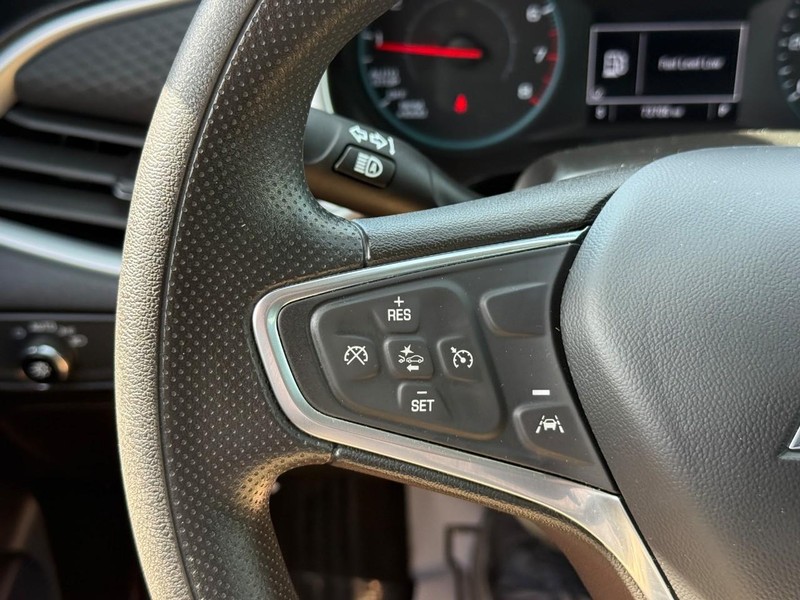 Chevrolet Malibu Vehicle Full-screen Gallery Image 19