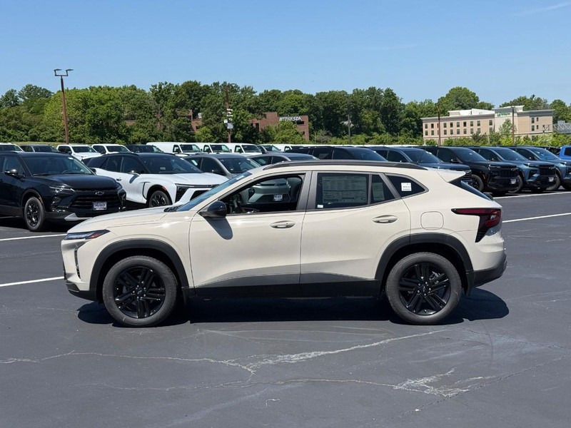 Chevrolet Trax Vehicle Full-screen Gallery Image 2