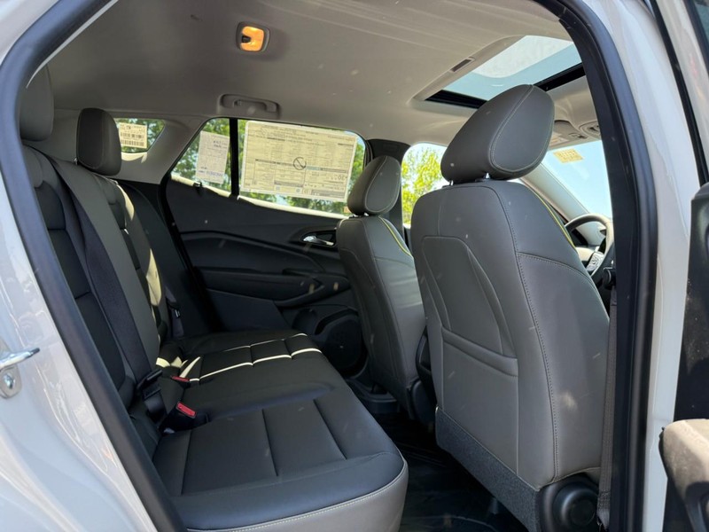 Chevrolet Trax Vehicle Full-screen Gallery Image 7