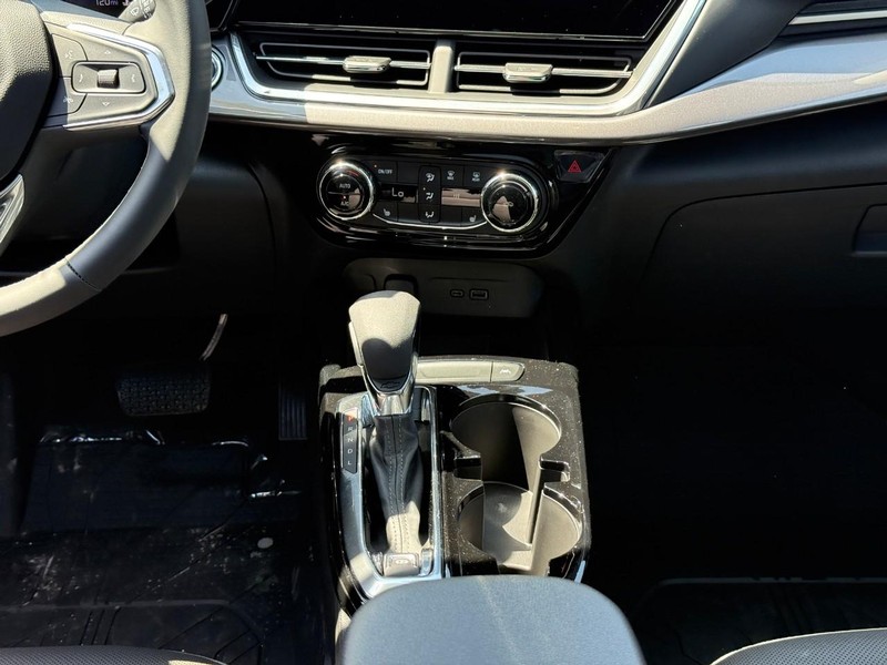 Chevrolet Trax Vehicle Full-screen Gallery Image 11