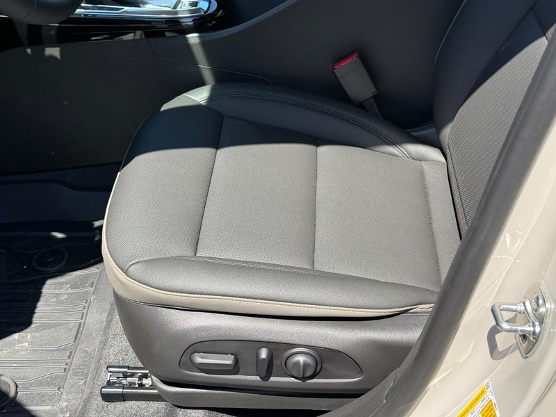 Chevrolet Trax Vehicle Full-screen Gallery Image 13