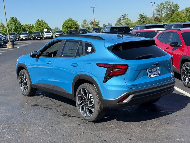 Chevrolet Trax Vehicle Full-screen Gallery Image 3