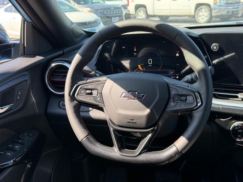 Chevrolet Trax Vehicle Full-screen Gallery Image 7