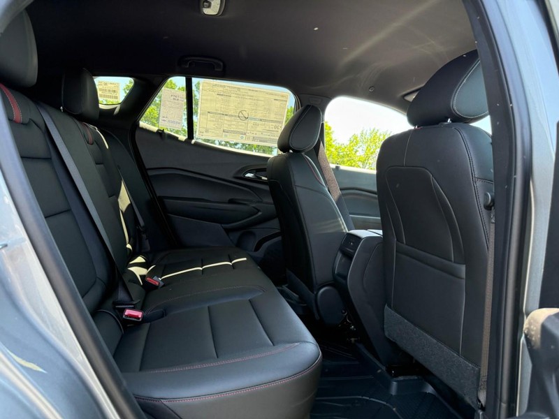 Chevrolet Trax Vehicle Full-screen Gallery Image 6