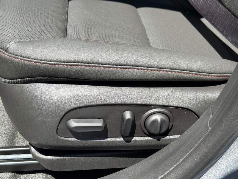 Chevrolet Trax Vehicle Full-screen Gallery Image 13