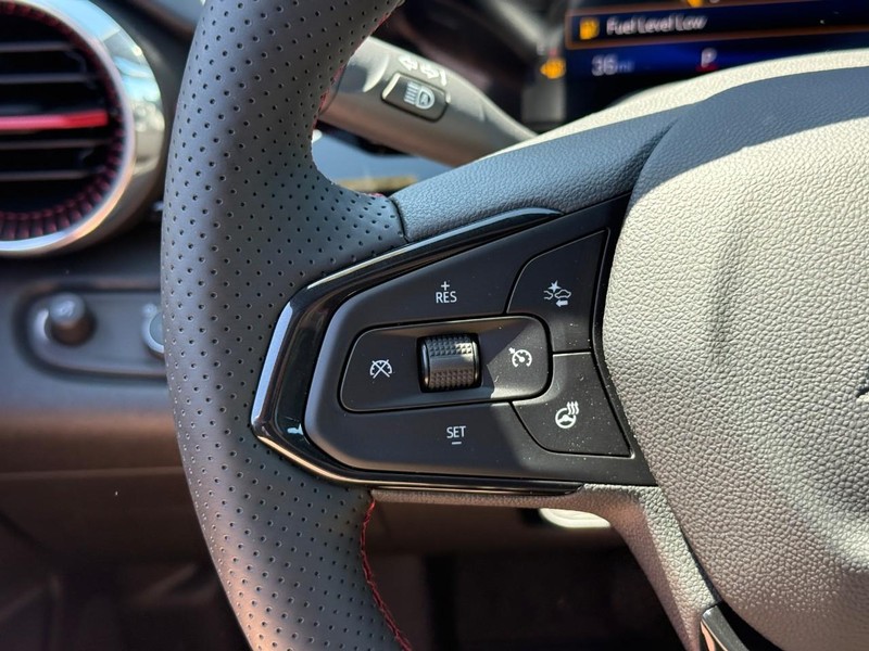 Chevrolet Trax Vehicle Full-screen Gallery Image 14