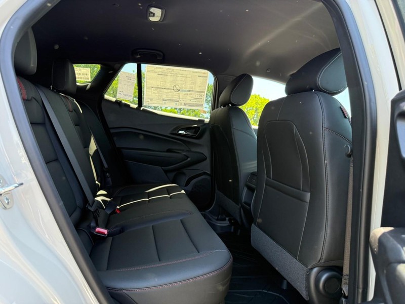 Chevrolet Trax Vehicle Full-screen Gallery Image 6