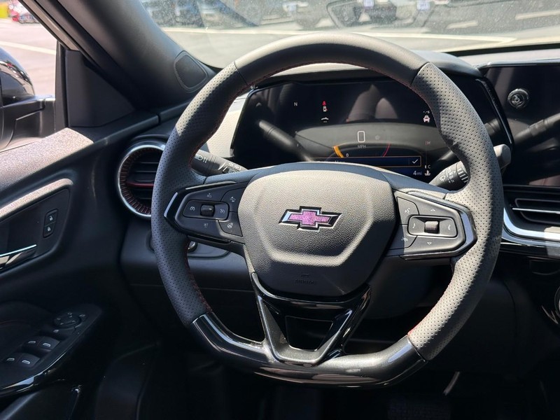 Chevrolet Trax Vehicle Full-screen Gallery Image 8