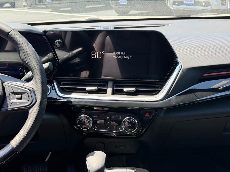 Chevrolet Trax Vehicle Full-screen Gallery Image 9