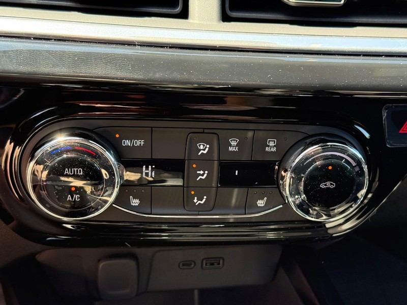 Chevrolet Trax Vehicle Full-screen Gallery Image 17