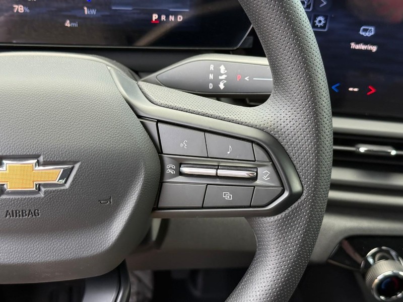 Chevrolet Silverado EV Vehicle Full-screen Gallery Image 14
