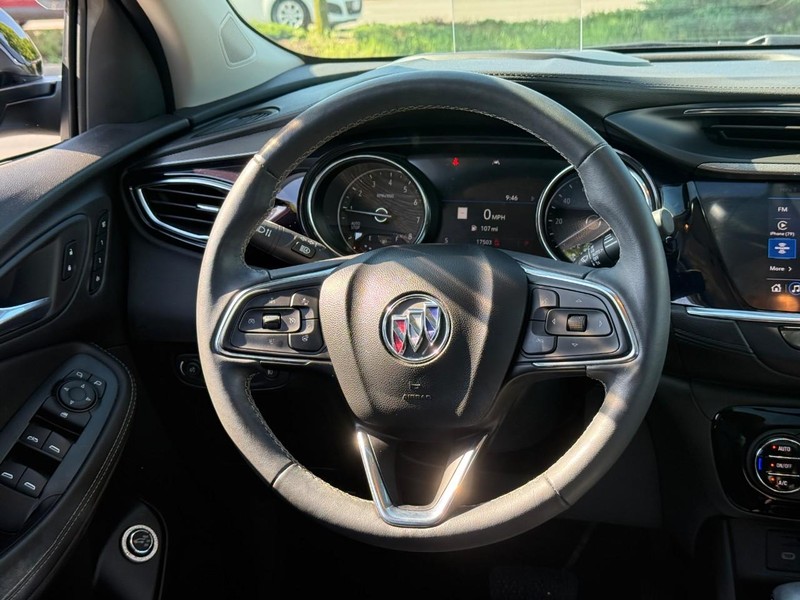 Buick Encore GX Vehicle Full-screen Gallery Image 12