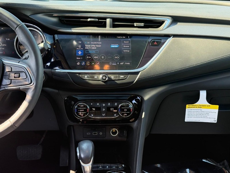 Buick Encore GX Vehicle Full-screen Gallery Image 14